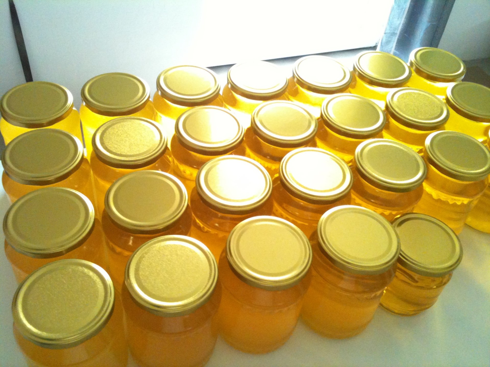 Ghí - přečištěné máslo 600g / 720ml - 180 Kč.