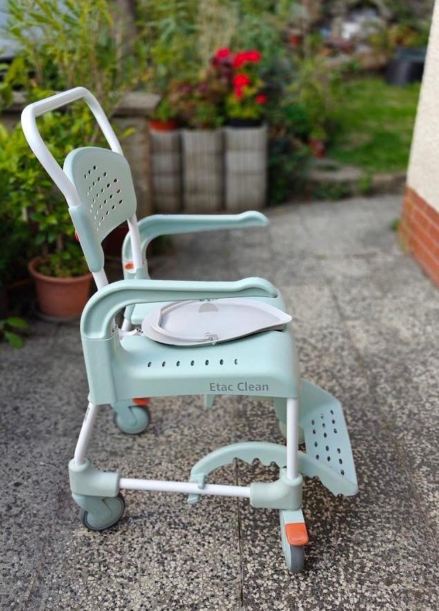 Komfortní toaletní a sprchovací křeslo Eta Clean