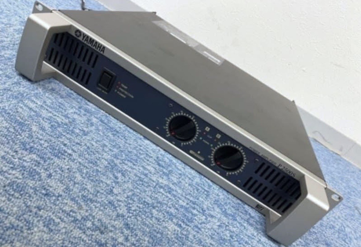 YamahaP2500S