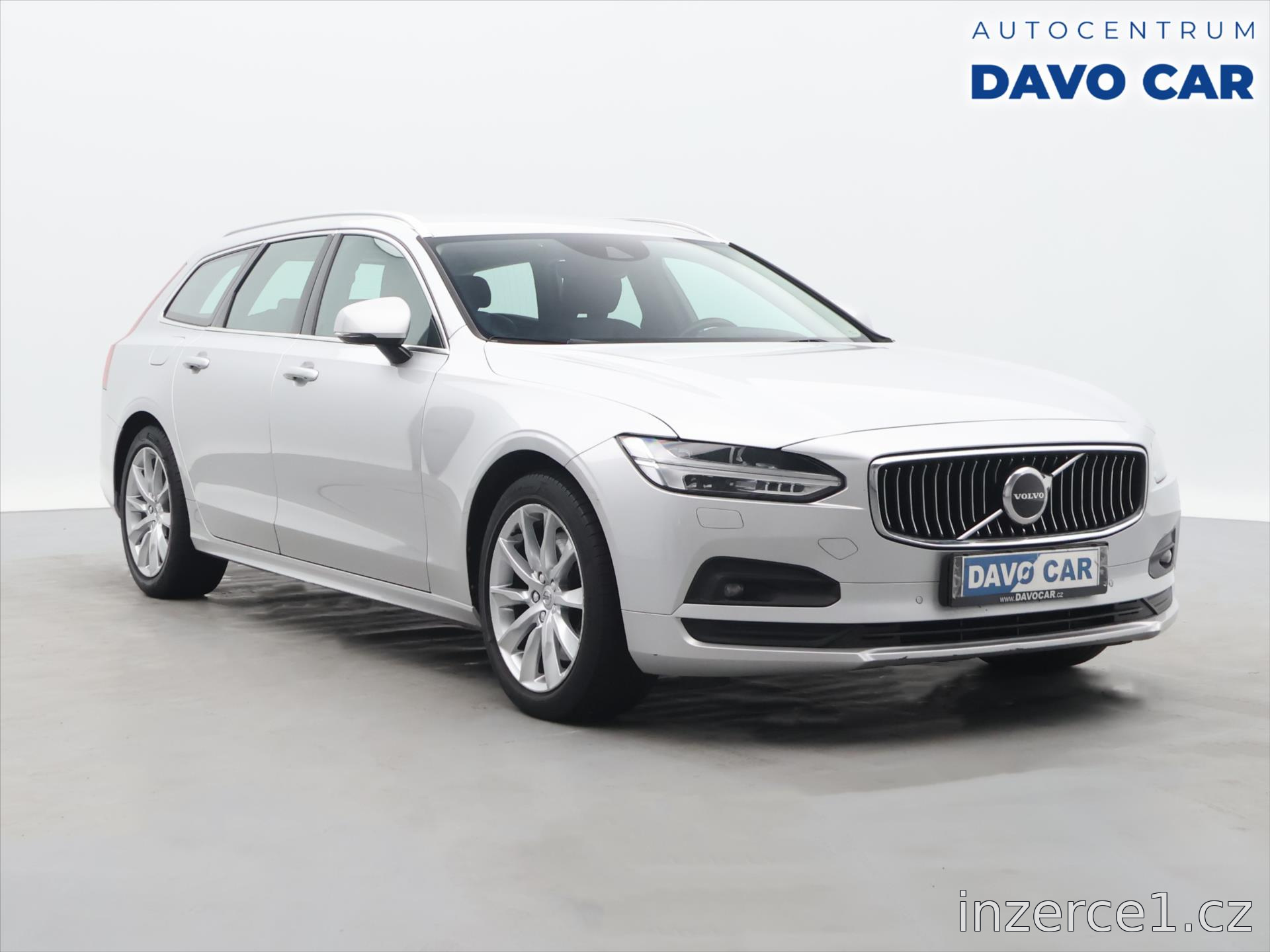 Volvo V90 D Momentum Automat 2021