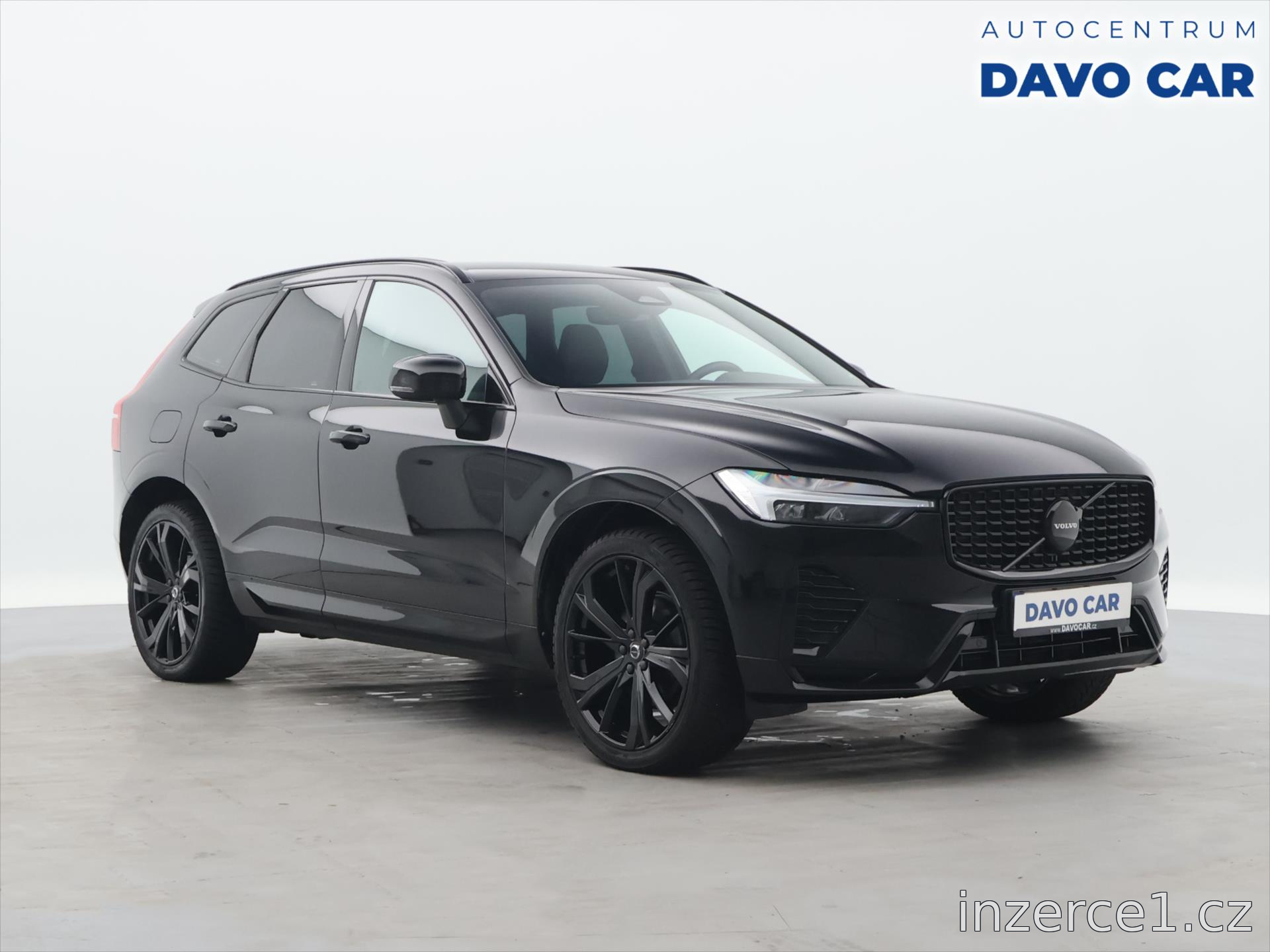 Volvo XC60 B5 AWD Plus Black Ed. AT 2024