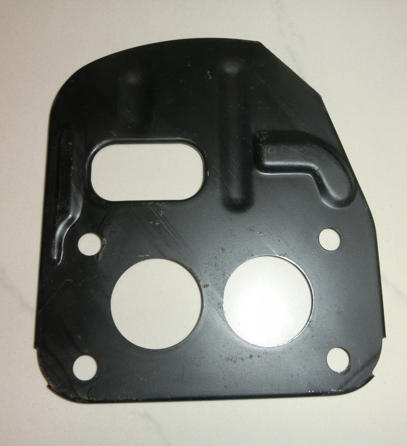 plech pod karburátor škoda 105 120 130