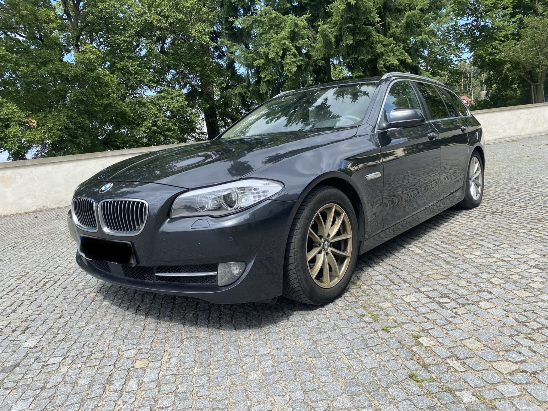 BMW 530d F11 Head up komfortni sedacky 1.majitel ČR